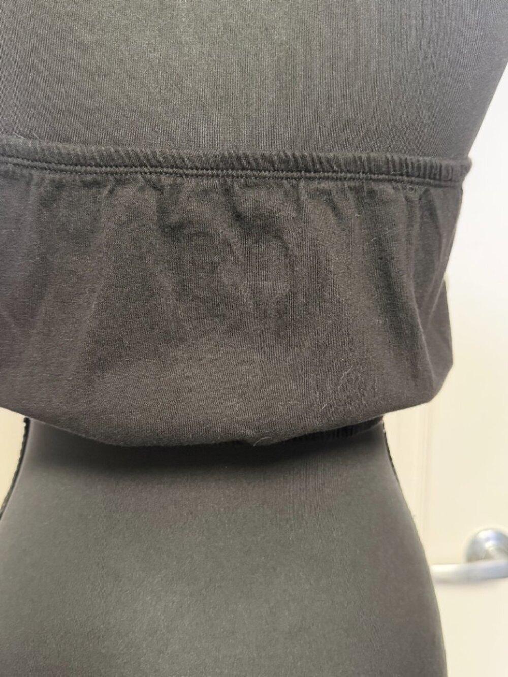 AC/DC Tube Top Medium Black Graphic Band Crop Top Rock Concert Festival 2019 - Picture 3 of 4